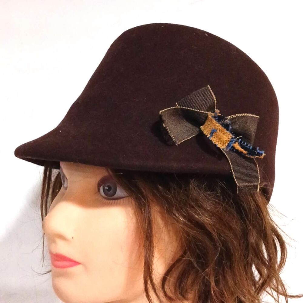 Rinon Dot 100% brown felted wool cap